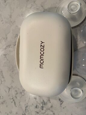 Momcozy M5 Hands Free Wearable Breast Pump with case